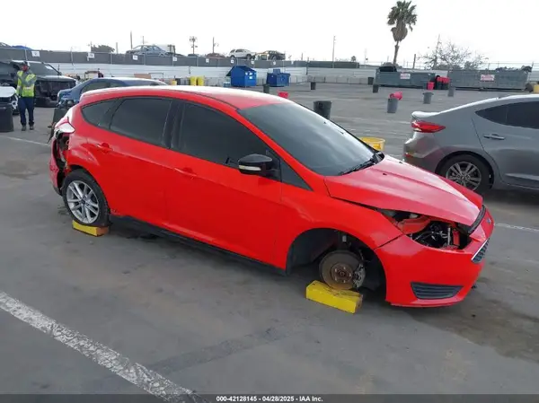 1FADP3K21GL271306 2016 FORD FOCUS - Image 1
