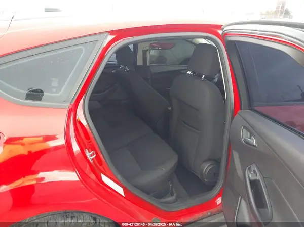 1FADP3K21GL271306 2016 FORD FOCUS - Image 8