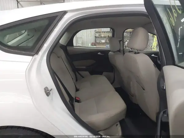 1FADP3K21GL271404 2016 FORD FOCUS - Image 8