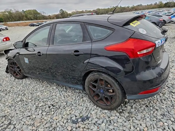 1FADP3K21GL277638 2016 FORD FOCUS - Image 2