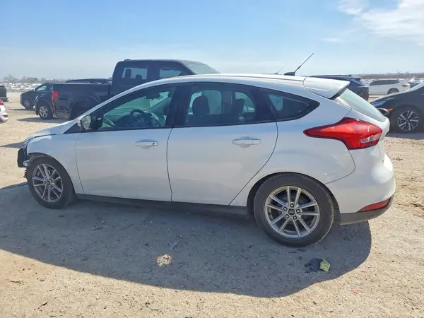 1FADP3K21GL281642 2016 FORD FOCUS - Image 2