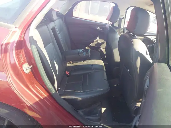 1FADP3K21GL302781 2016 FORD FOCUS - Image 8