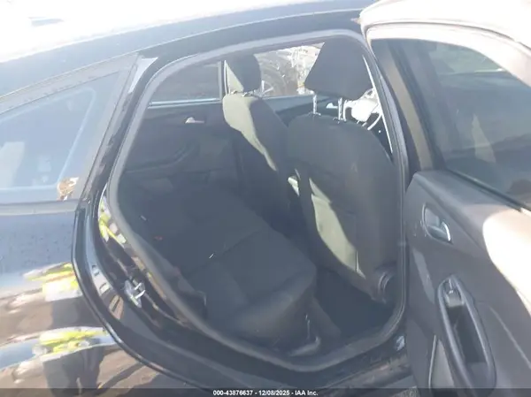 1FADP3K21GL335411 2016 FORD FOCUS - Image 8