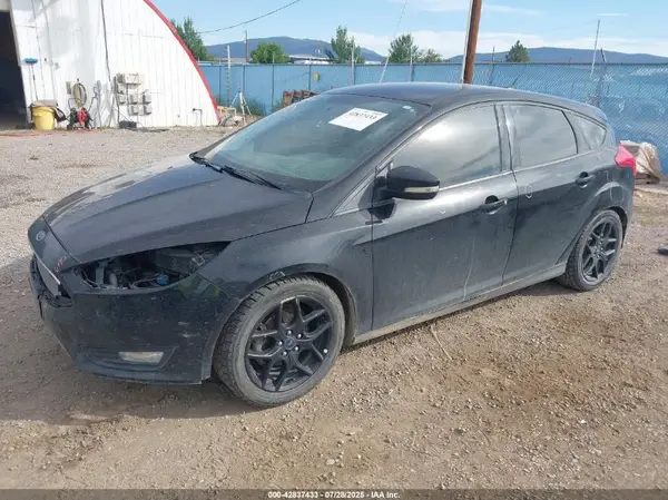 1FADP3K21GL374015 2016 FORD FOCUS - Image 2