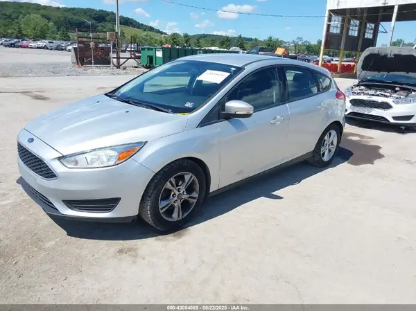 1FADP3K21GL390585 2016 FORD FOCUS - Image 2