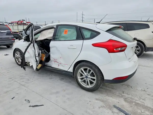 1FADP3K21GL399707 2016 FORD FOCUS - Image 2