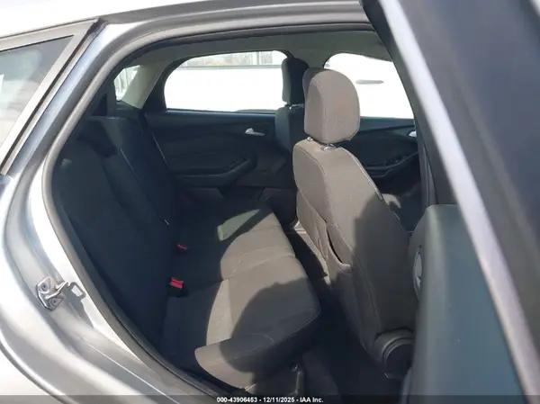 1FADP3K21GL401956 2016 FORD FOCUS - Image 8