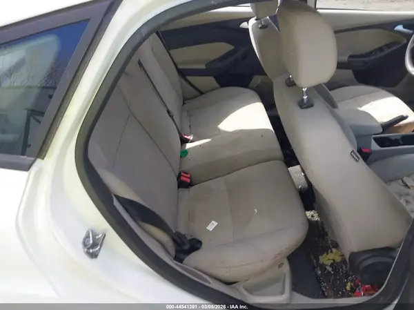 1FADP3K21HL202858 2017 FORD FOCUS - Image 8