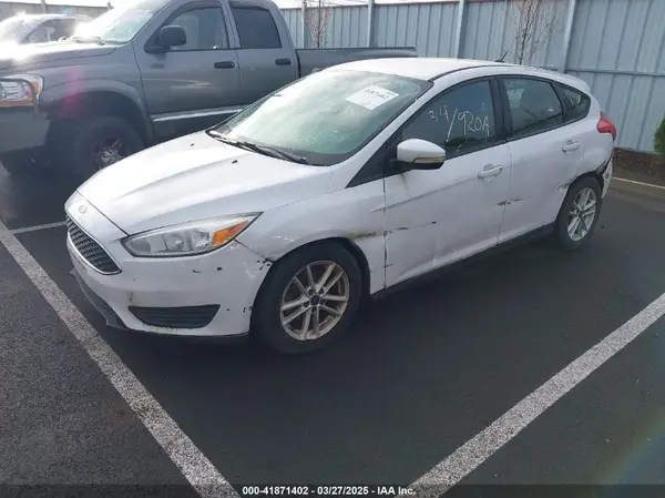 1FADP3K21HL206893 2017 FORD FOCUS - Image 2