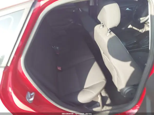 1FADP3K21HL217277 2017 FORD FOCUS - Image 8