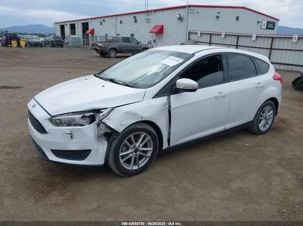 1FADP3K21HL217375 2017 FORD FOCUS - Image 2