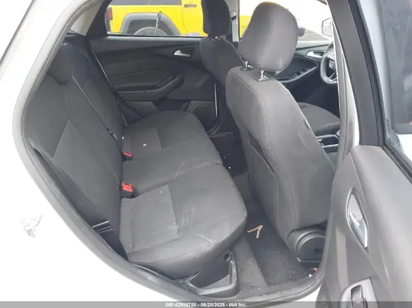 1FADP3K21HL217375 2017 FORD FOCUS - Image 8