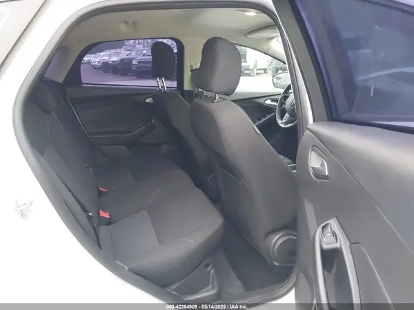 1FADP3K21HL233138 2017 FORD FOCUS - Image 8