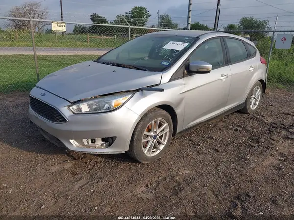 1FADP3K21HL245001 2017 FORD FOCUS - Image 2