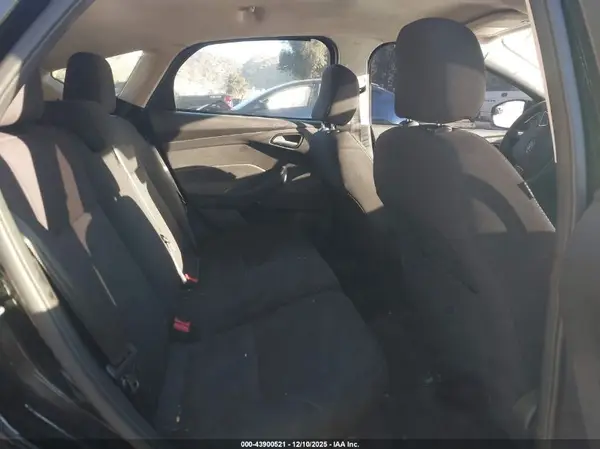 1FADP3K21HL246830 2017 FORD FOCUS - Image 8
