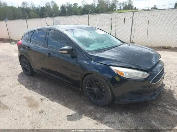 1FADP3K21HL259562 2017 FORD FOCUS - Image 1