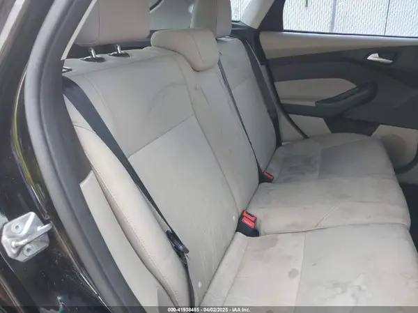 1FADP3K21HL259562 2017 FORD FOCUS - Image 8