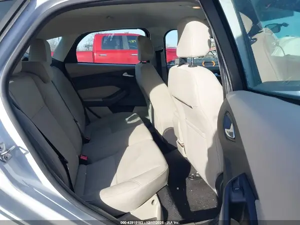 1FADP3K21HL280167 2017 FORD FOCUS - Image 8