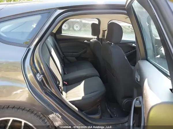 1FADP3K21HL288589 2017 FORD FOCUS - Image 8