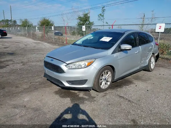 1FADP3K21HL302023 2017 FORD FOCUS - Image 2