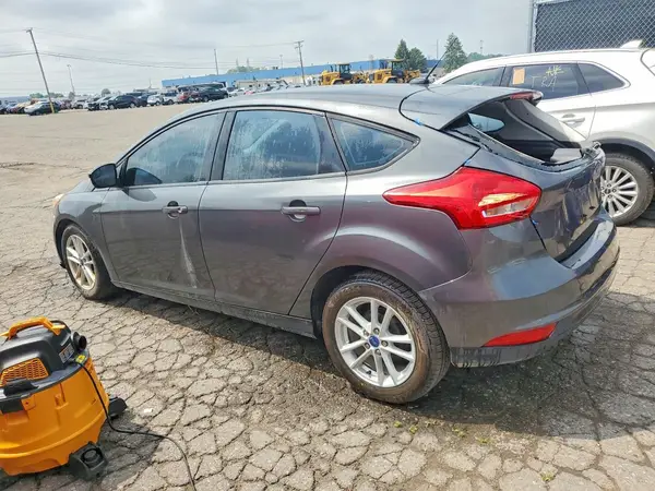 1FADP3K21HL302569 2017 FORD FOCUS - Image 2