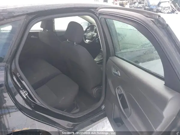 1FADP3K21HL310574 2017 FORD FOCUS - Image 8