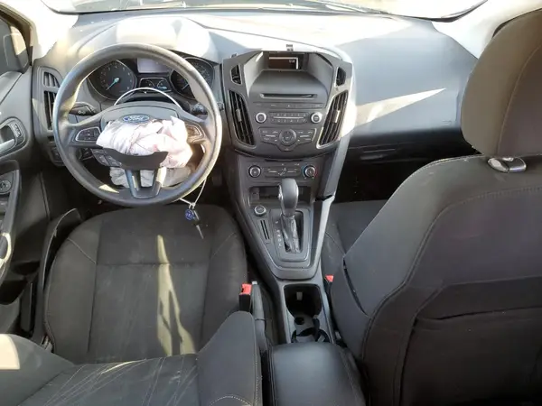 1FADP3K21HL315144 2017 FORD FOCUS - Image 8