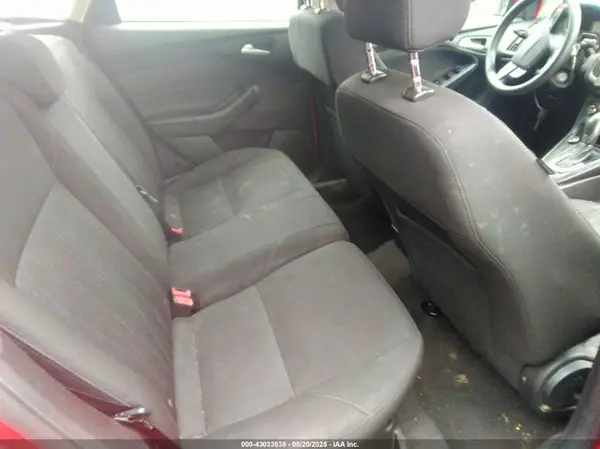 1FADP3K21HL317685 2017 FORD FOCUS - Image 8