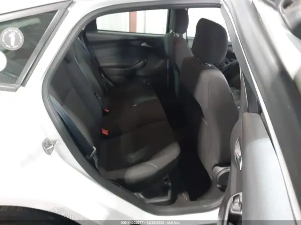 1FADP3K21HL339024 2017 FORD FOCUS - Image 8