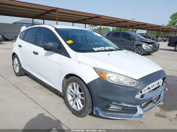 1FADP3K21HL347348 2017 FORD FOCUS - Image 1