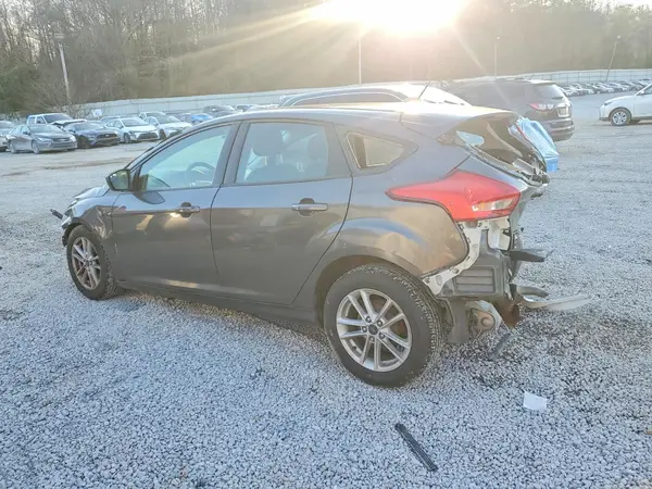 1FADP3K21JL206334 2018 FORD FOCUS - Image 2