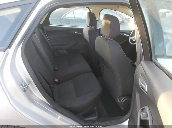 1FADP3K21JL206415 2018 FORD FOCUS - Image 8