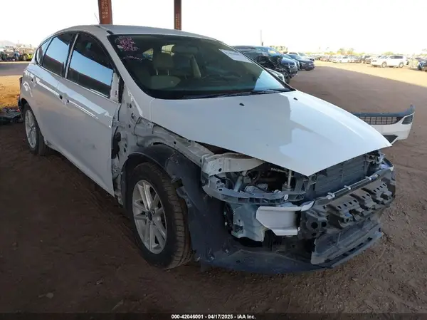 1FADP3K21JL217530 2018 FORD FOCUS - Image 1