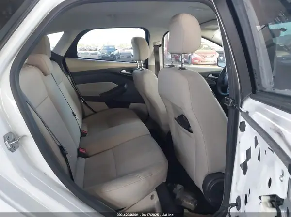 1FADP3K21JL217530 2018 FORD FOCUS - Image 8