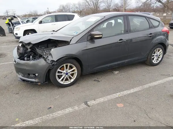 1FADP3K21JL226096 2018 FORD FOCUS - Image 2