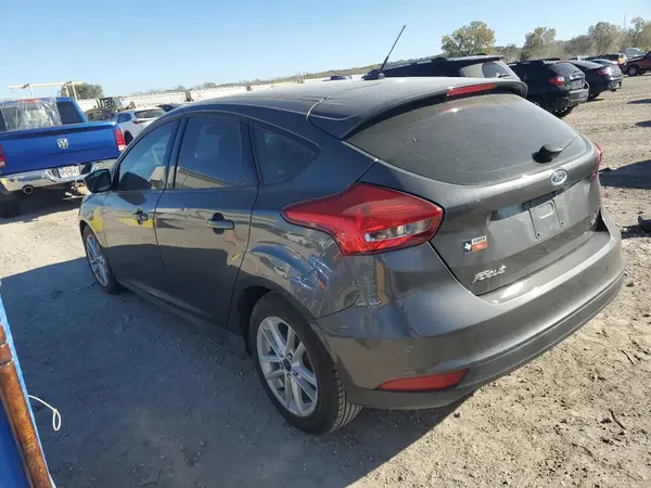 1FADP3K21JL229421 2018 FORD FOCUS - Image 2