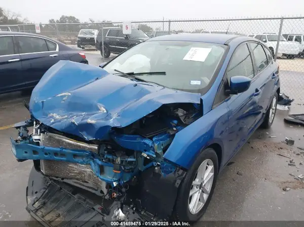 1FADP3K21JL231797 2018 FORD FOCUS - Image 2