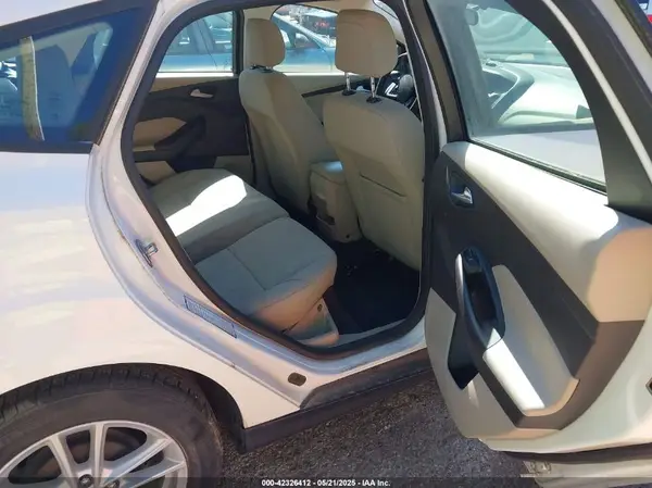 1FADP3K21JL231914 2018 FORD FOCUS - Image 8