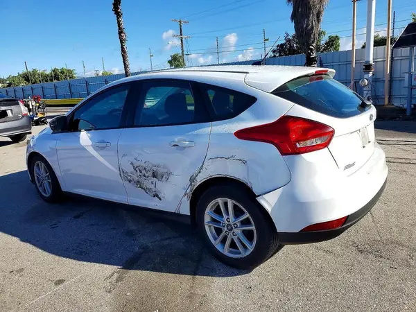 1FADP3K21JL237230 2018 FORD FOCUS - Image 2