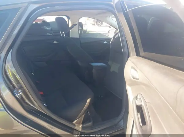 1FADP3K21JL248468 2018 FORD FOCUS - Image 8