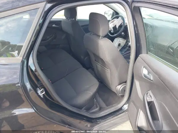 1FADP3K21JL251273 2018 FORD FOCUS - Image 8