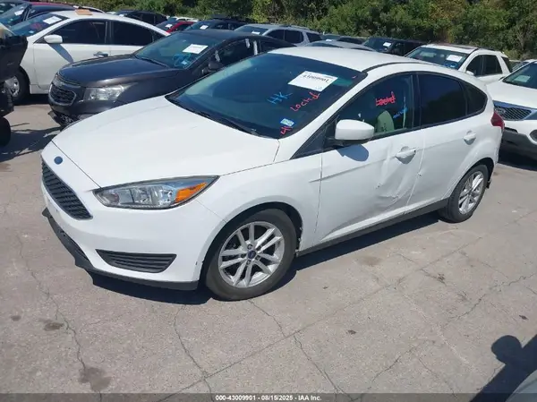 1FADP3K21JL262029 2018 FORD FOCUS - Image 2