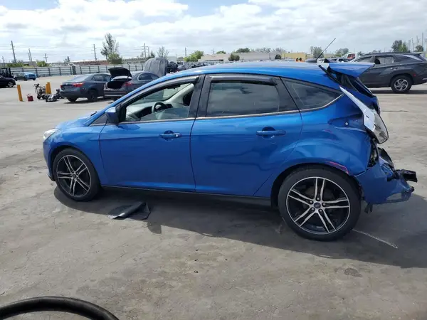 1FADP3K21JL275492 2018 FORD FOCUS - Image 2