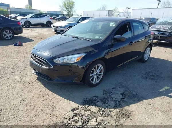 1FADP3K21JL275816 2018 FORD FOCUS - Image 2