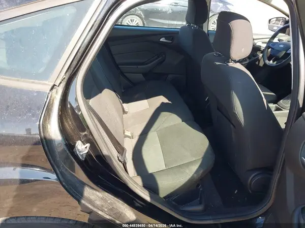 1FADP3K21JL275816 2018 FORD FOCUS - Image 8