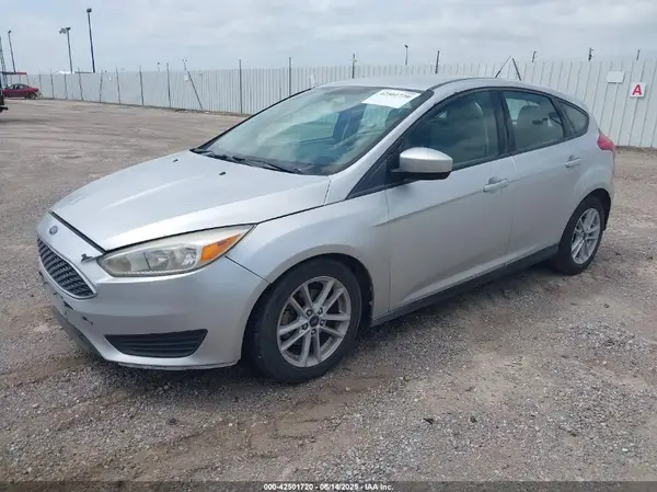 1FADP3K21JL279932 2018 FORD FOCUS - Image 2