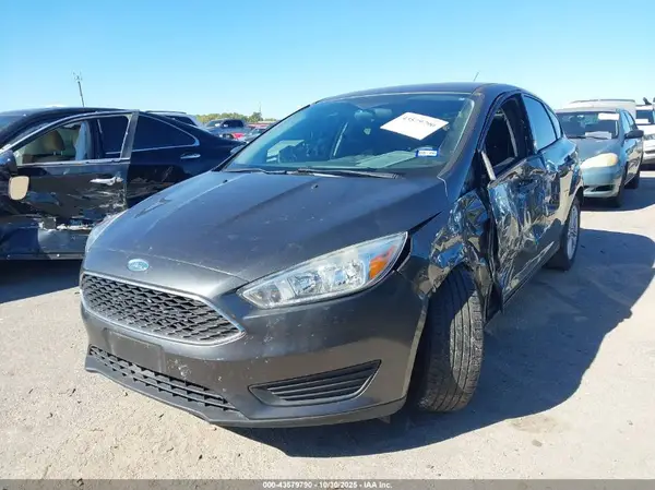 1FADP3K21JL282491 2018 FORD FOCUS - Image 2