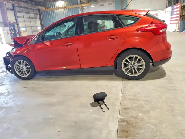 1FADP3K21JL286136 2018 FORD FOCUS - Image 2