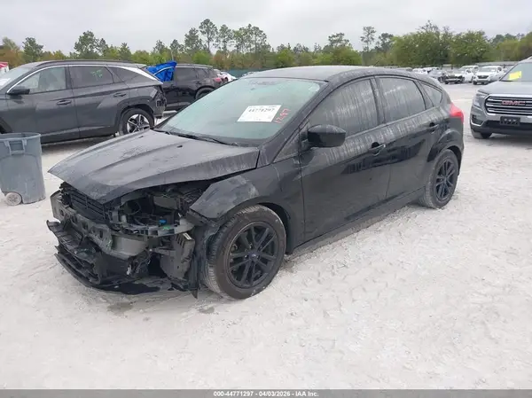 1FADP3K21JL288565 2018 FORD FOCUS - Image 2