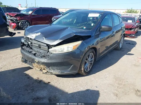 1FADP3K21JL297699 2018 FORD FOCUS - Image 2